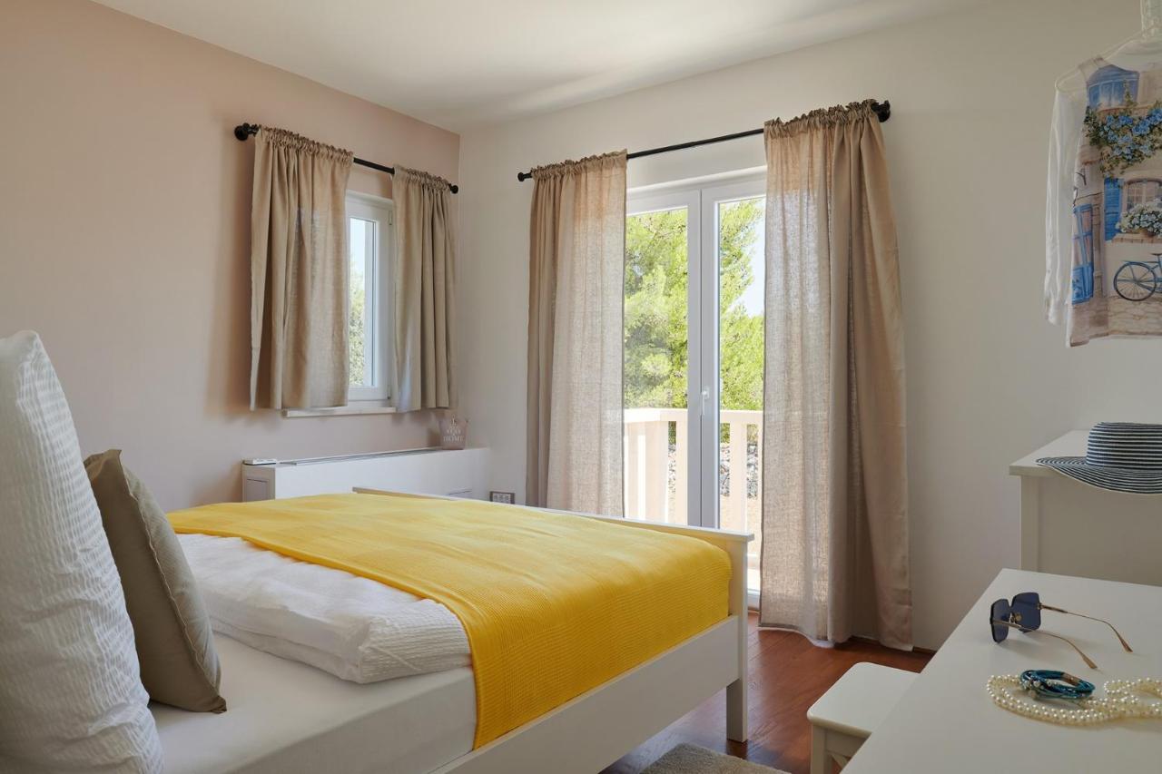 Modern Aphrodite X And Hermes Vii, Hvar Island Villa